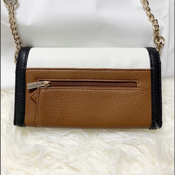 White House Black Market crossbody handbag - Picture 3 of 6